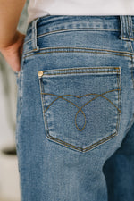 Load image into Gallery viewer, Judy Blue Bella High Waist Soft Barrel Stitch Thru Pocket
