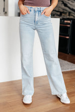 Load image into Gallery viewer, Judy Blue Brooke High Rise Control Top Vintage Wash Straight Jeans
