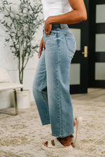 Load image into Gallery viewer, Judy Blue Claudia Mid Rise Wide Leg Ankle Jean
