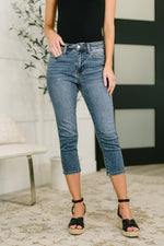 Load image into Gallery viewer, Judy Blue Deborah Mid Rise Capri
