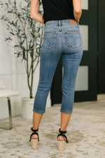 Load image into Gallery viewer, Judy Blue Deborah Mid Rise Capri
