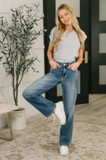 Load image into Gallery viewer, Judy Blue Holly Mid Rise Straight
