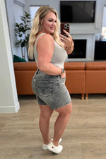 Load image into Gallery viewer, Judy Blue Greyson High Rise Button Fly Cuffed Shorts in Grey
