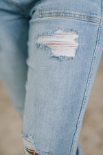 Load image into Gallery viewer, Judy Blue Aiden High Rise Patch Pocket Distressed Boyfriend Jeans
