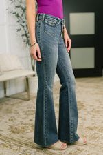 Load image into Gallery viewer, Judy Blue Jackie Mid Rise Flare Jean with Front Flap Pockets
