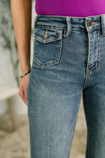 Load image into Gallery viewer, Judy Blue Jackie Mid Rise Flare Jean with Front Flap Pockets
