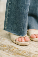 Load image into Gallery viewer, Judy Blue Jackie Mid Rise Flare Jean with Front Flap Pockets
