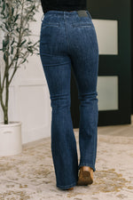 Load image into Gallery viewer, Judy Blue Jada High Waist Flare with Patch Pockets
