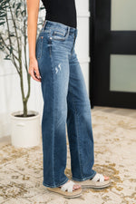 Load image into Gallery viewer, Judy Blue Julia High Rise 90&#39;s Straight Leg Jeans
