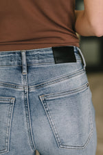 Load image into Gallery viewer, Judy Blue Kayla High Waist Rigid Magic Slim Straight
