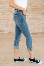 Load image into Gallery viewer, Judy Blue Laura Mid Rise Cuffed Skinny Capri Jeans
