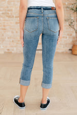 Load image into Gallery viewer, Judy Blue Laura Mid Rise Cuffed Skinny Capri Jeans
