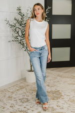 Load image into Gallery viewer, Judy Blue Lorena Mid Rise Vintage Wash Bootcut Jeans
