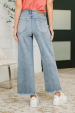 Load image into Gallery viewer, Judy Blue Mary Mid Rise Ankle Wide Leg + Hollywood WB + Fray Hem

