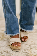 Load image into Gallery viewer, Judy Blue Maureen High Rise Distressed Bootcut Jeans
