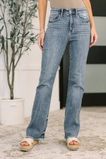 Load image into Gallery viewer, Judy Blue Robin High Waist Bootcut with Fray Hem
