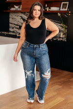 Load image into Gallery viewer, Judy Blue Rose High Rise 90's Straight Jeans in Dark Wash
