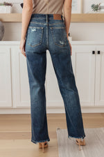 Load image into Gallery viewer, Judy Blue Rose High Rise 90's Straight Jeans in Dark Wash
