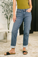 Load image into Gallery viewer, Judy Blue Shane Mid Rise Billie Boyfriend Jean in Dark Cozy Indigo
