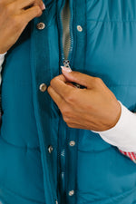 Load image into Gallery viewer, That&#39;s What I&#39;m Talkin&#39; About Puffer Vest in Teal
