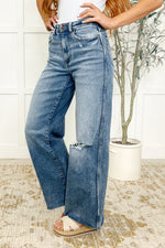 Load image into Gallery viewer, Judy Blue Tucker High Rise Vintage Wash Wide Leg Jeans
