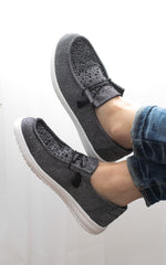 Load image into Gallery viewer, Maco Water Drop Sneaker in Black
